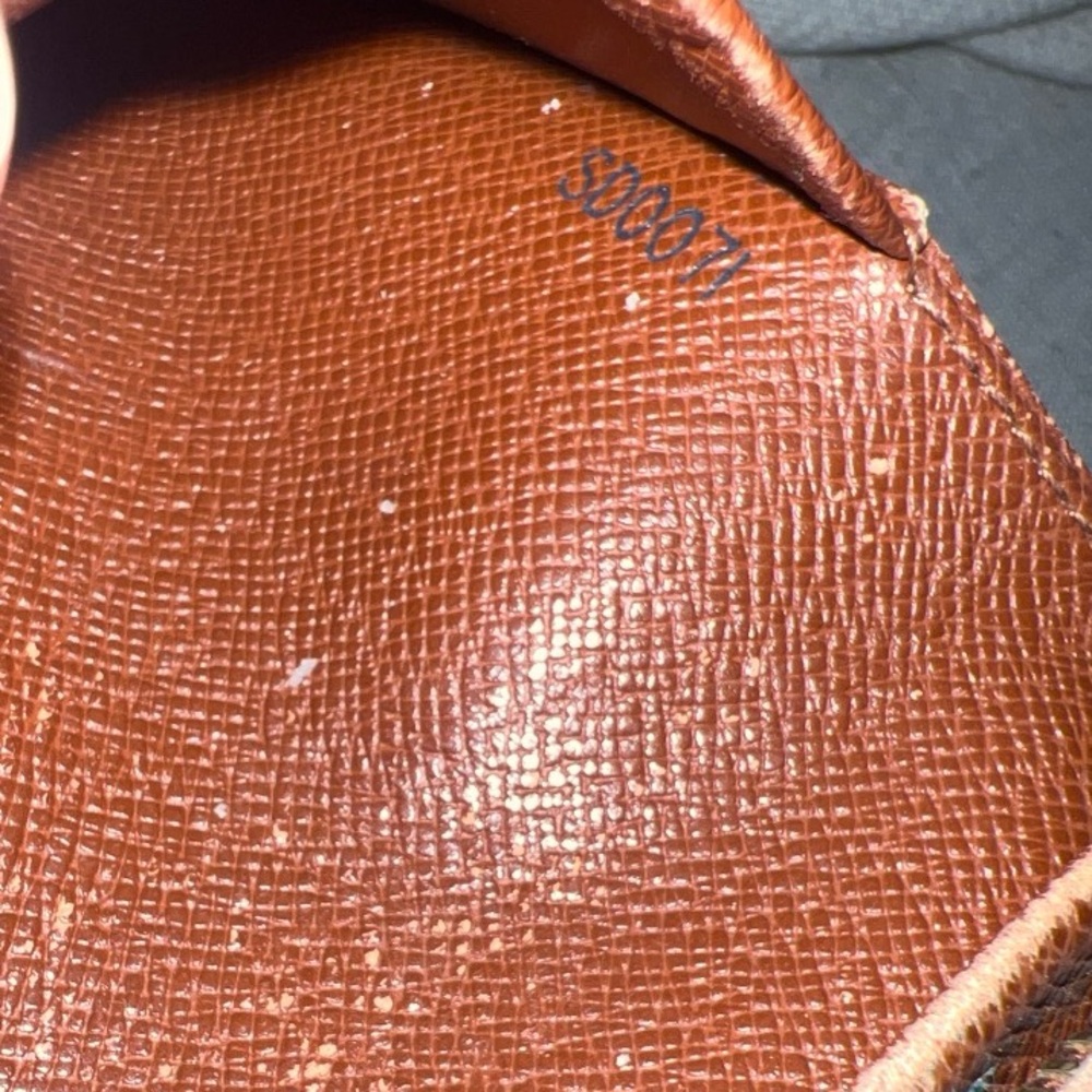 Authentic Louis Vuitton Monogram Wallet - Picture 11 of 16